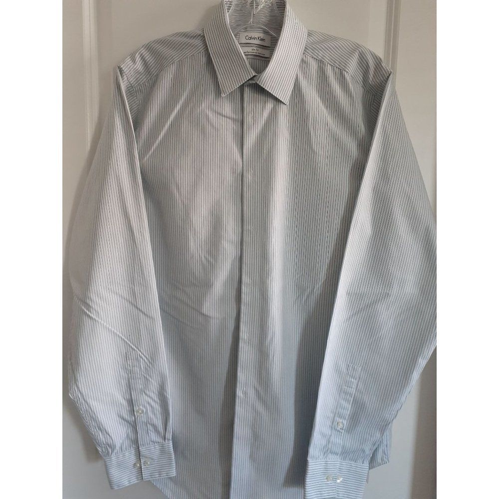Size 34-35 Slim Fit Long Sleeve Dress Shirt by Calvin Klein